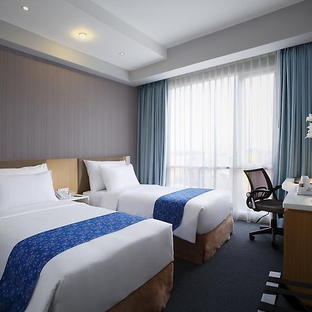 Hotel Grandhika Setiabudi Medan Exterior foto