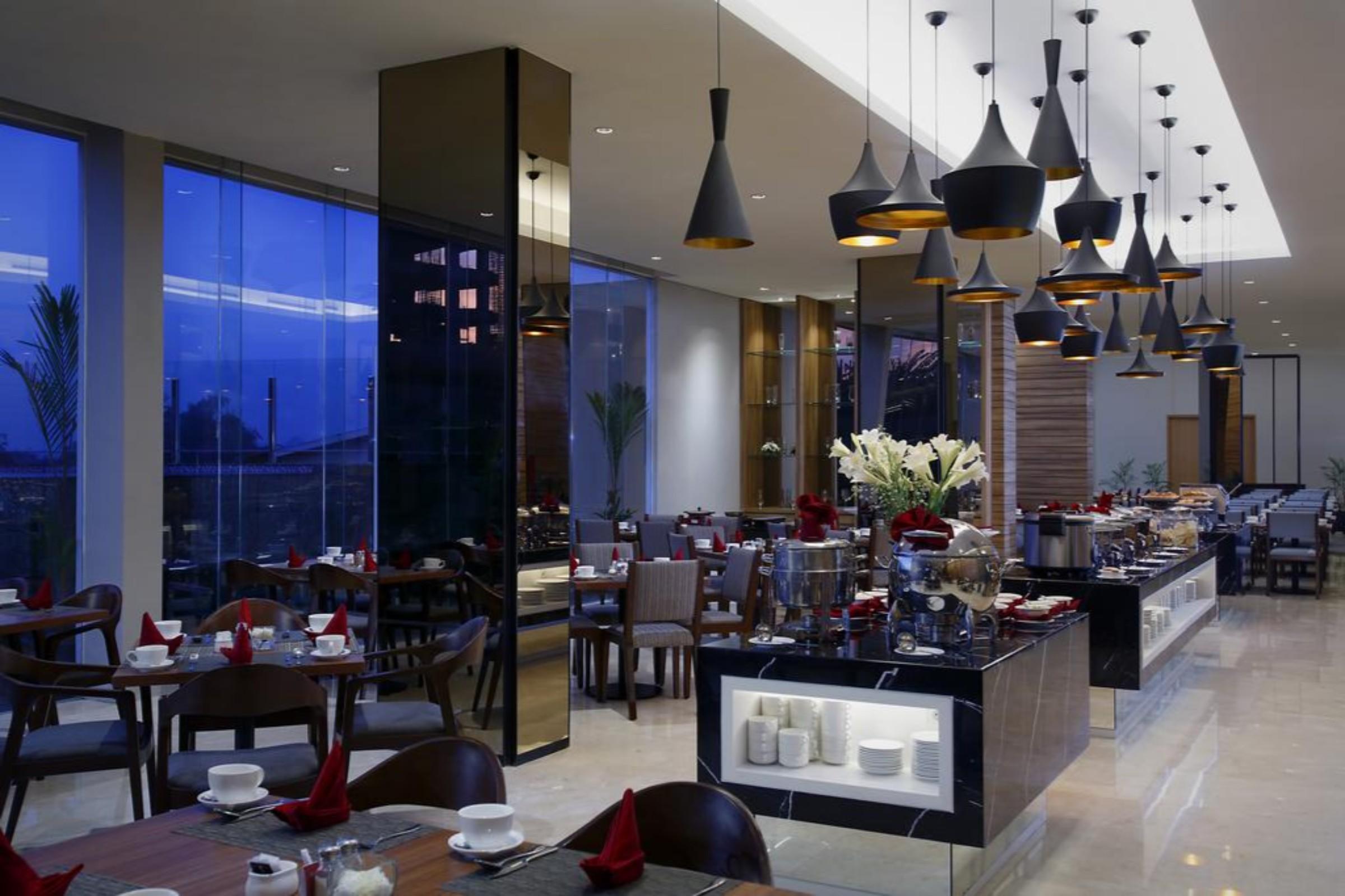 Hotel Grandhika Setiabudi Medan Exterior foto